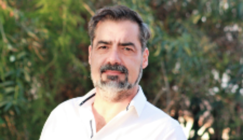 Doctor Emilio Herrera recibe premio por aportes a salud perinatal