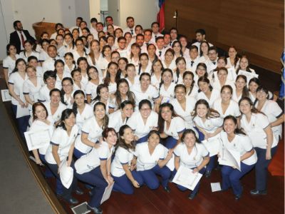 La generación 2016 de enfermeras (os) de la Universidad de Chile