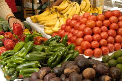 Una forma de contribuir al uso eficiente de los alimentos es consumir preferentemente productos de temporada.