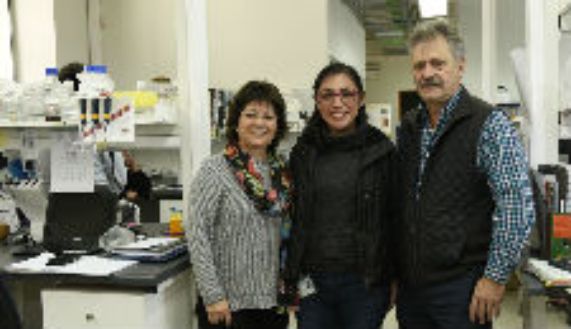 Doctores Lisette Leyton, Francesca Burgos y Andrew Quest