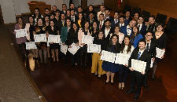 La generación 2017 de kinesiólogos de la Universidad de Chile