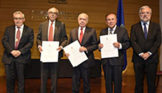 Lionel Gil, Miguel Oyonarte y Luis Robles: nuevos profesores eméritos