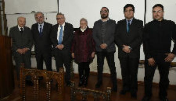 Doctores Alberto Rodríguez, Manuel Kukuljan, Ennio Vivaldi y Carmen Cerda junto a Marcos Sepúlveda, dr. Julio Cárdenas y Álvaro Cabello. 
