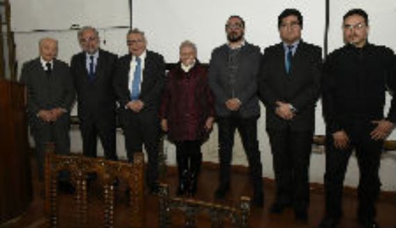 Doctores Alberto Rodríguez, Manuel Kukuljan, Ennio Vivaldi y Carmen Cerda junto a Marcos Sepúlveda, dr. Julio Cárdenas y Álvaro Cabello.
