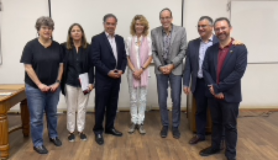 La segunda jornada se realizó en dependencias del Centro de Memoria y Neuropsiquiatría (CMYN) de la Facultad de Medicina ubicado en el Hospital del Salvador, ocasión que contó con la participación del decano de nuestro plantel, doctor Miguel O’Ryan.