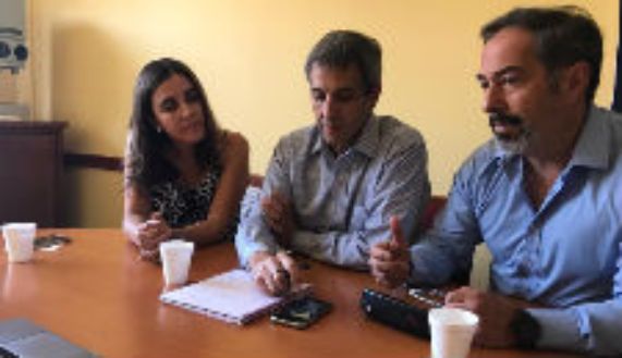 Los doctores Lorena Tapia, Juan Pablo Torres y Miguel O'Ryan.
