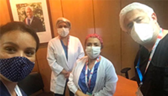 Dra. Maryorie Truer, subdirectora médica del recinto asistencial; dra. Margarita Samamé, directora Hospital Metropolitano; enfermera Carmen Luz Nachar, subdirectora de Gestión del Cuidado, y dr. Rodrigo Riffo, subdirector médico del Servicio de Salud Metropolitano Occidente.